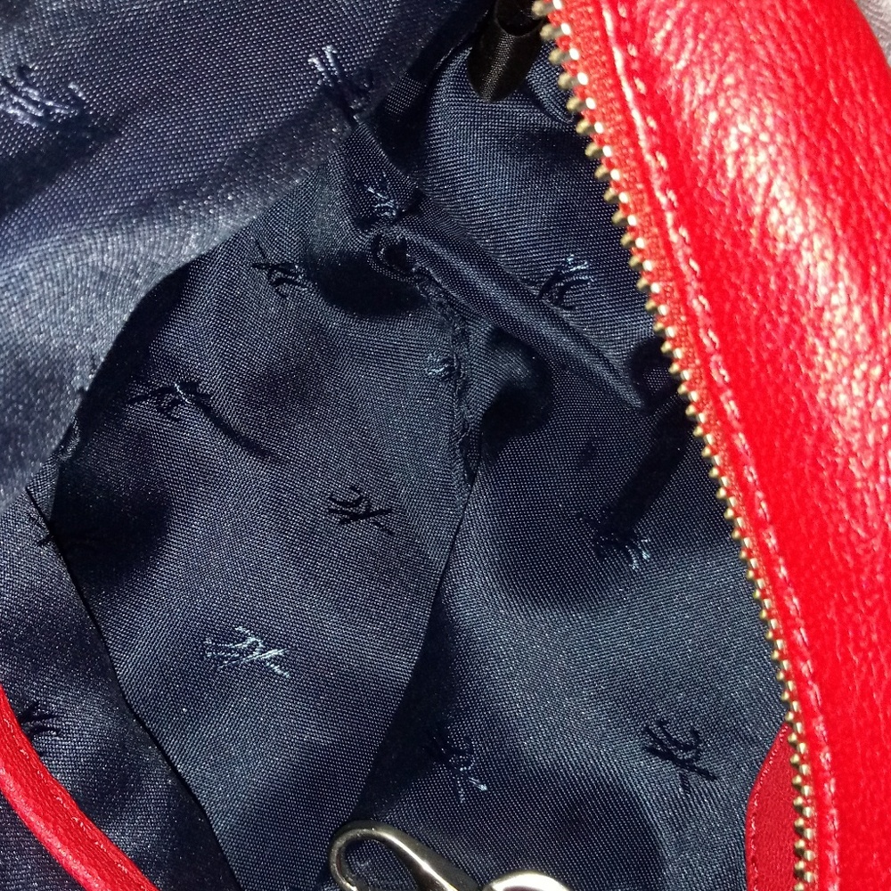 Kenneth Cole. Purse - Picture 5 of 8